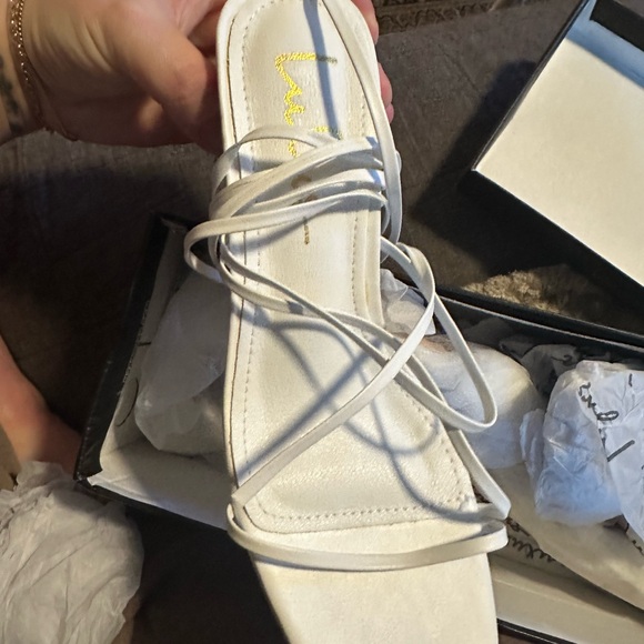 Lulu's Aliah White Women's Shoes - Picture 3 of 3